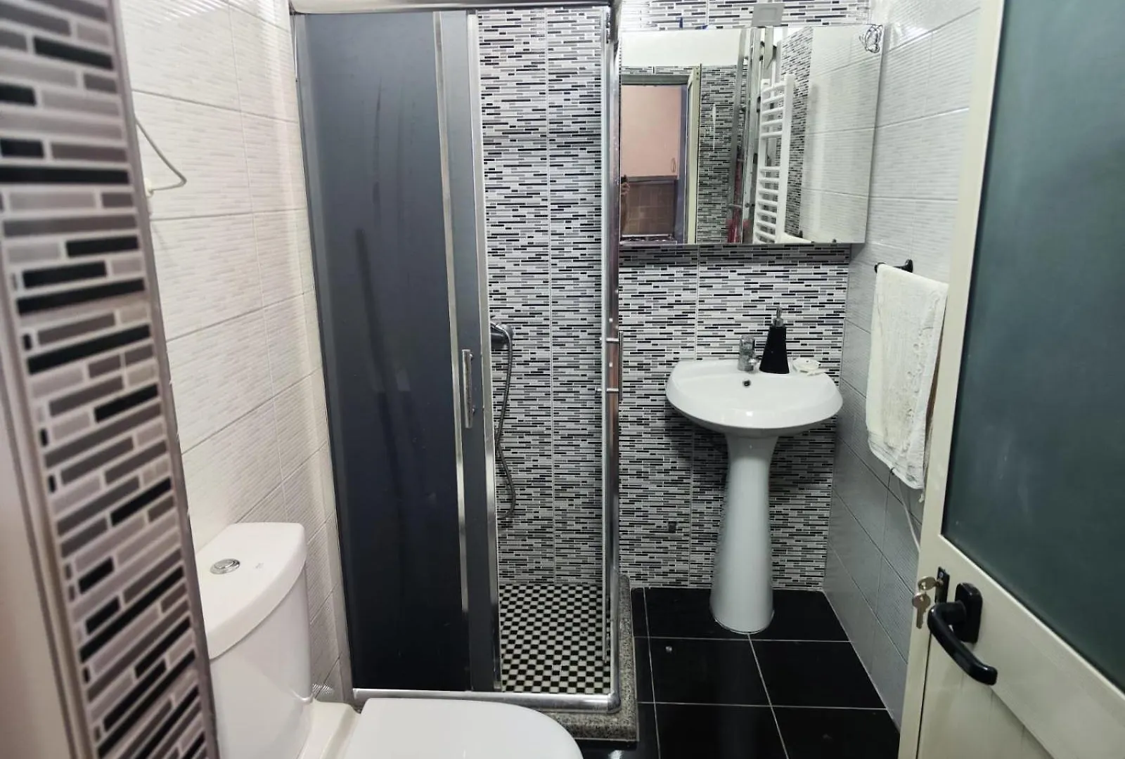 Apartment The Best Guesthouse At Shkembi I Kavajes Durres
